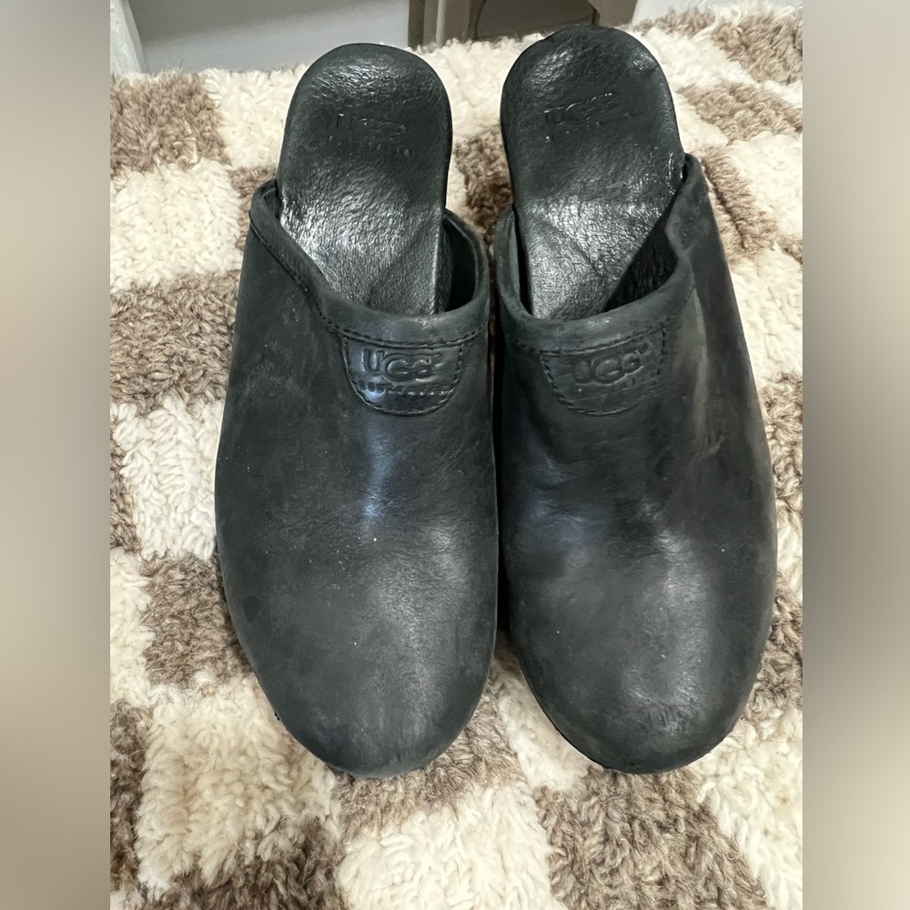 Ugg Women’s clogs